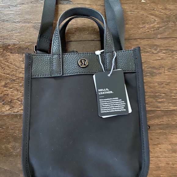 Lululemon🍋Now and Always tote-Micro⭐️firm price - Picture 5 of 15